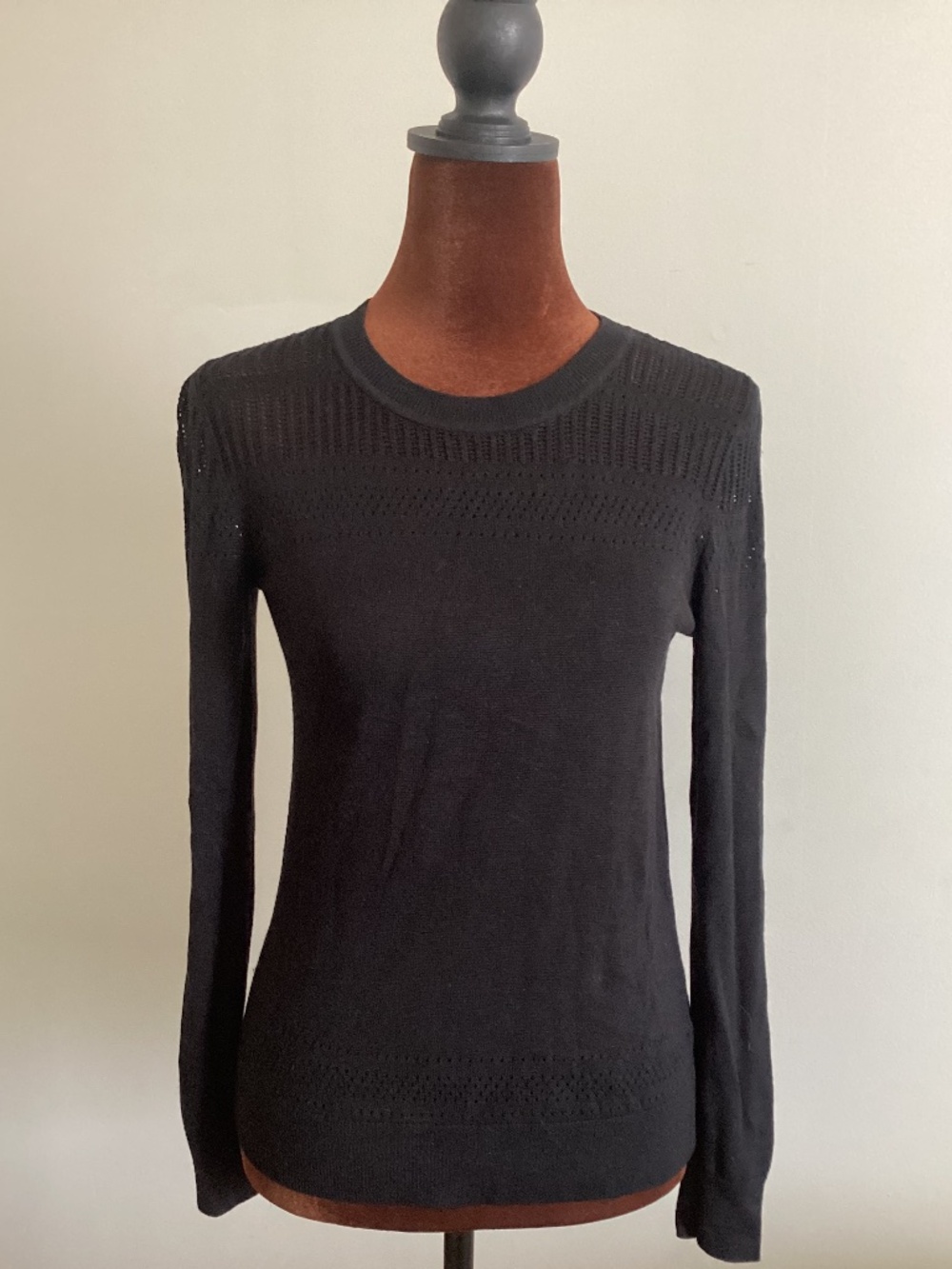 Banana republic long sleeve pointelle knit top